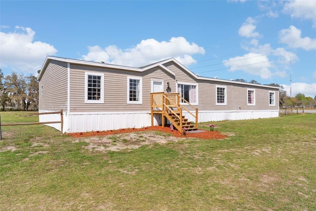 4 bedroom mobile home for sale at 8155 SE 121st Pl Belleview - $375,000