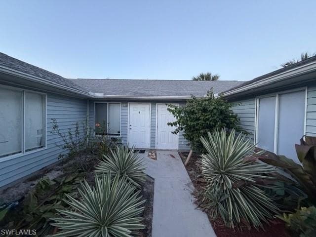 8 bedroom multi-family for sale at 2530 Tropicana Blvd Golden Gate 34116 - $2,295,000
