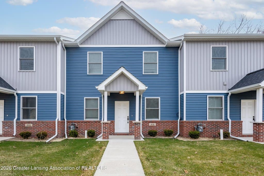 2 bedroom condo for sale at 418 N Martin Luther King Jr Blvd Lansing - $145,000