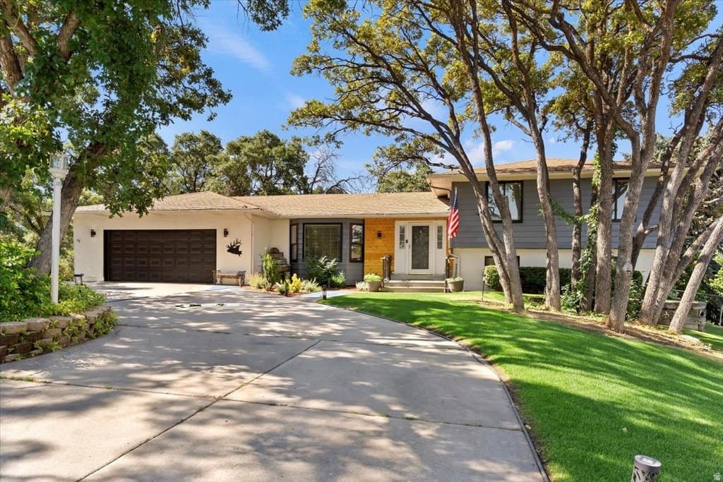4 bedroom house for sale at 2772 E 3575 N Layton 84040 - $599,999