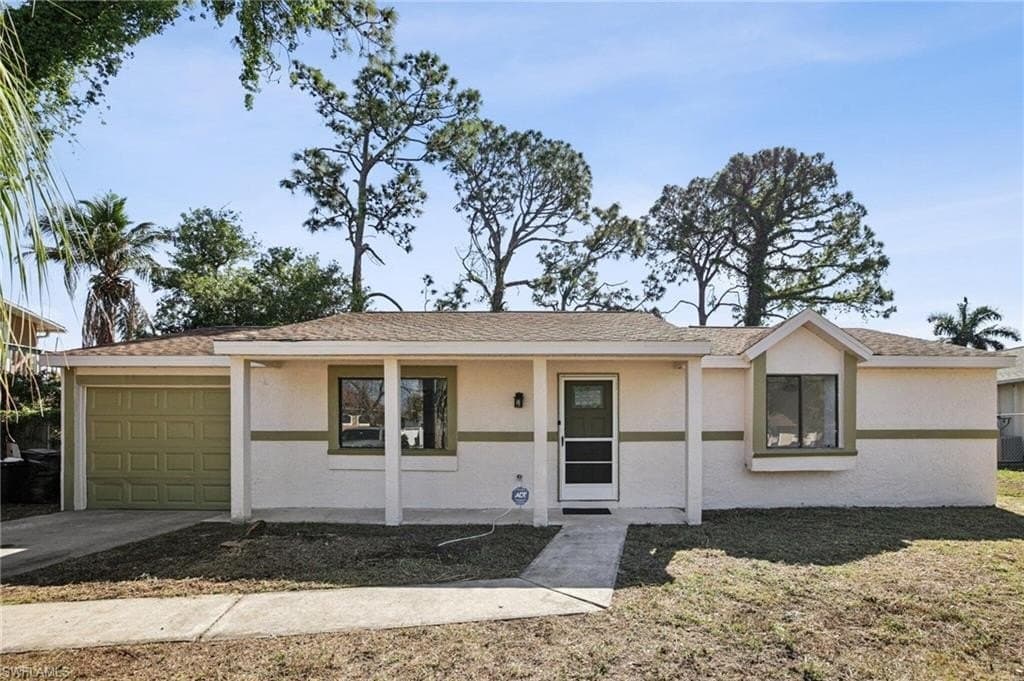 2 bedroom house for sale at 17413 Lee Rd Fort Myers - $249,000