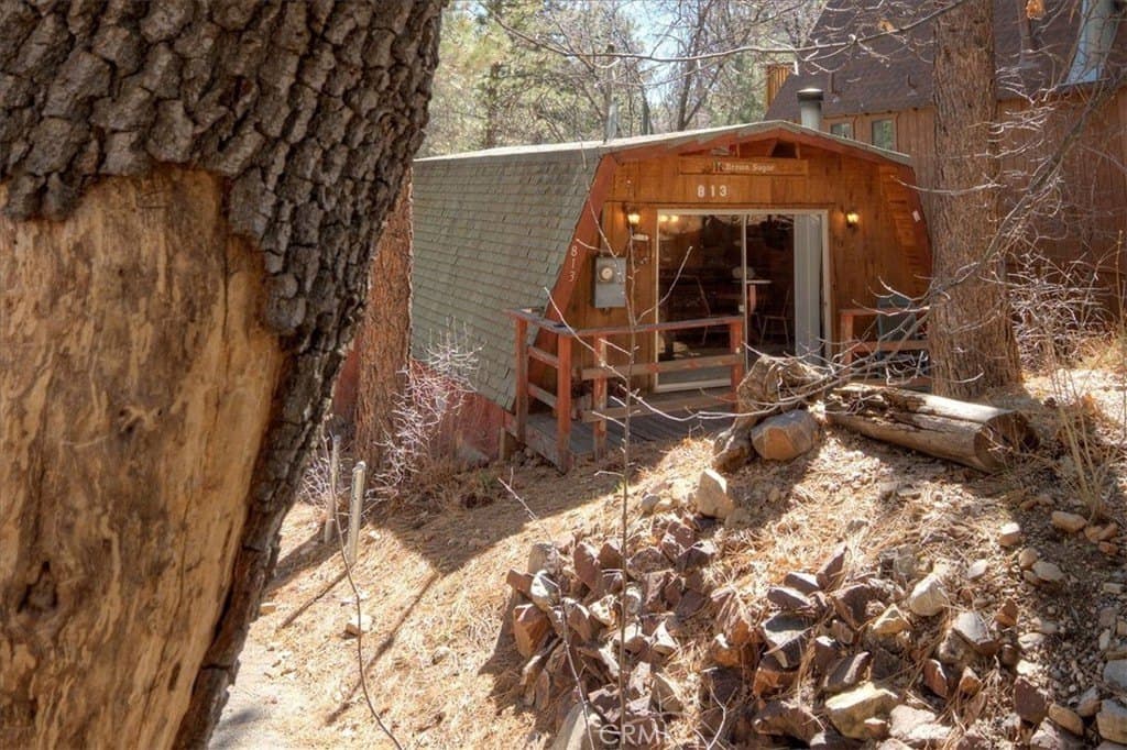 1 bedroom house for sale at 813 Cedar Ln Big Bear City - $180,000