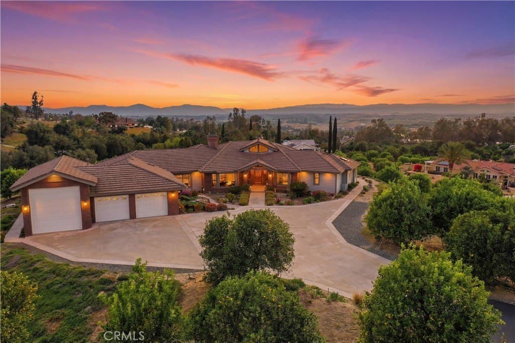 4 bedroom house for sale at 39275 Chaparral Dr Temecula - $1,399,000