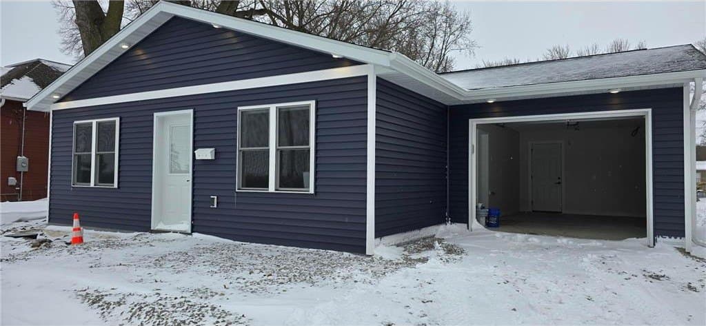 3 bedroom house for sale at 610 E 4th St Albert Lea - $269,900