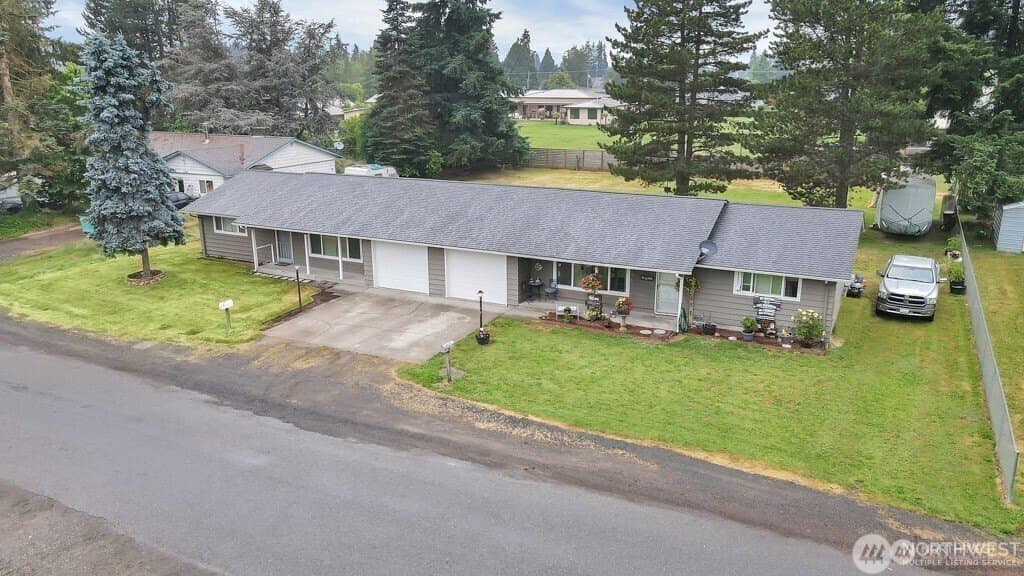 4 bedroom multi-family for sale at 3201 3203 Laurel Ln Centralia - $485,000