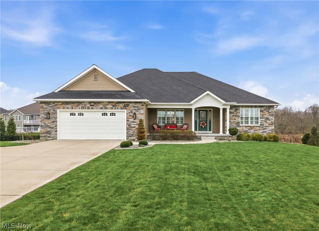 5 bedroom house for sale at 4849 My Way Canfield - $585,000