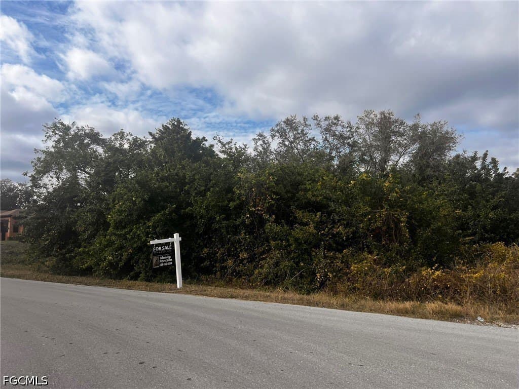 land for sale at 3404 2nd St W Lehigh Acres 33971 - $38,000