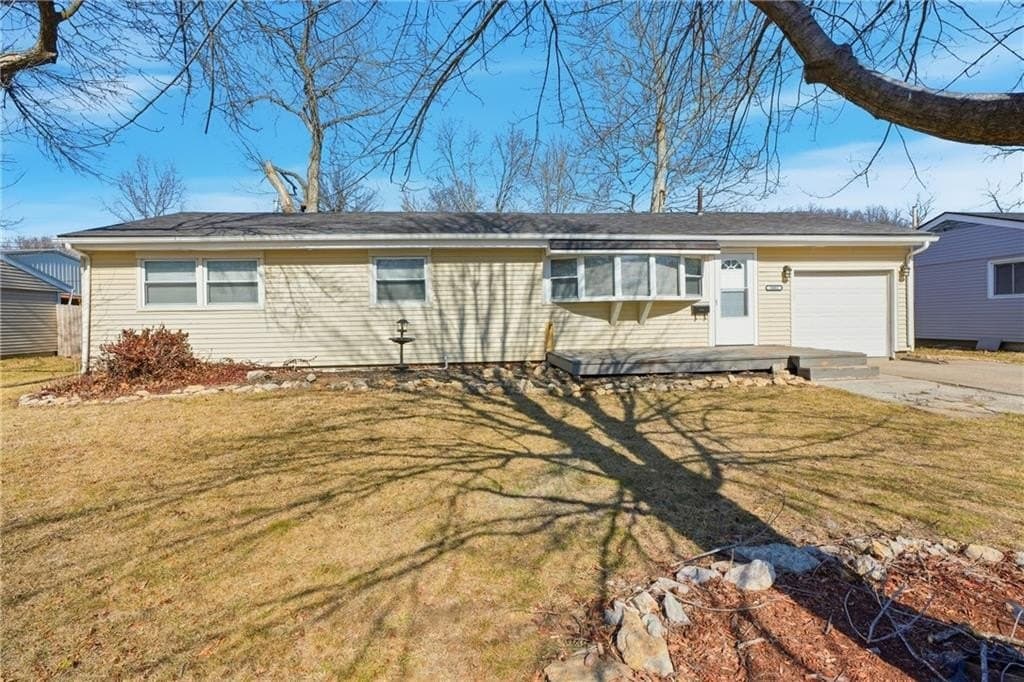 4 bedroom house for sale at 1002 NE 62nd St Gladstone 64118 - $249,900