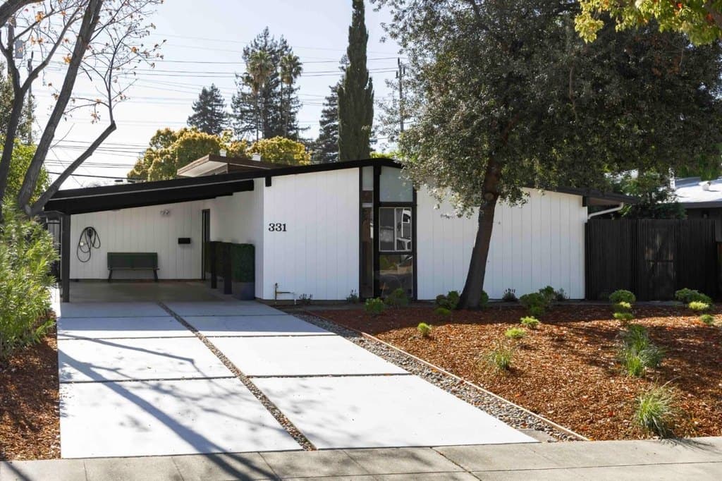 4 bedroom house for sale at 331 Carolina Ln Palo Alto 94306 - $2,488,000