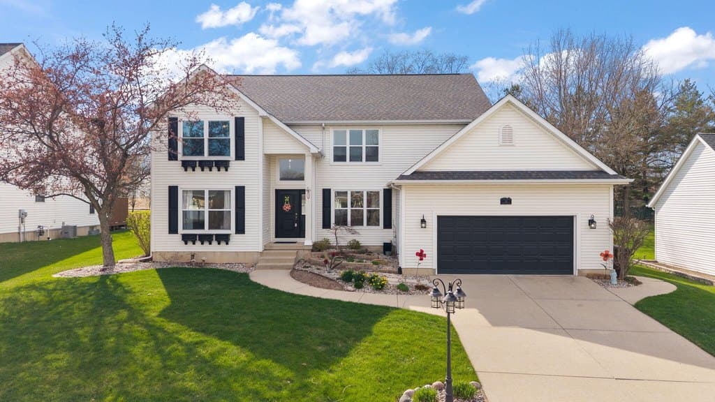 4 bedroom house for sale at 24 Kincraig Dr Aberdeen - $589,000