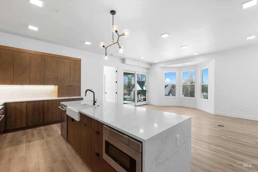 2 bedroom condo for sale at 55 E State St Unit 201 Eagle 83616 - $1,080,000