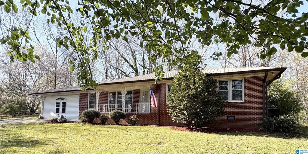 3 bedroom house for sale at 144 Coachs Ln Alexandria - $290,000