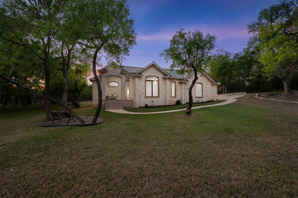 4 bedroom house for sale at 181 Whitney Run Buda 78610 - $949,000