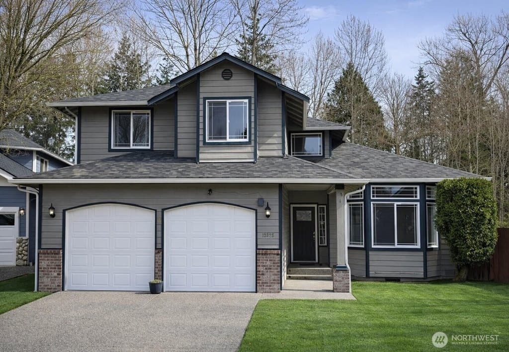 3 bedroom house for sale at 12325 Heron Pl Lake Stevens 98258 - $749,999