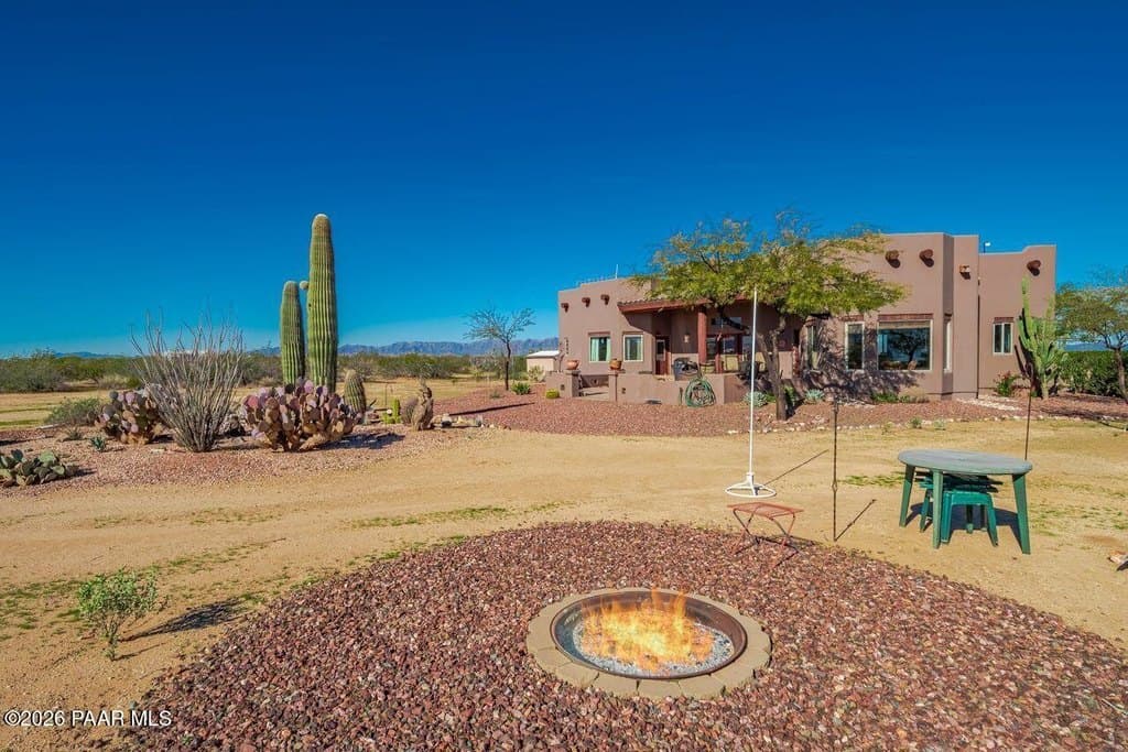 3 bedroom house for sale at 48424 N 520th Ave Aguila - $775,000