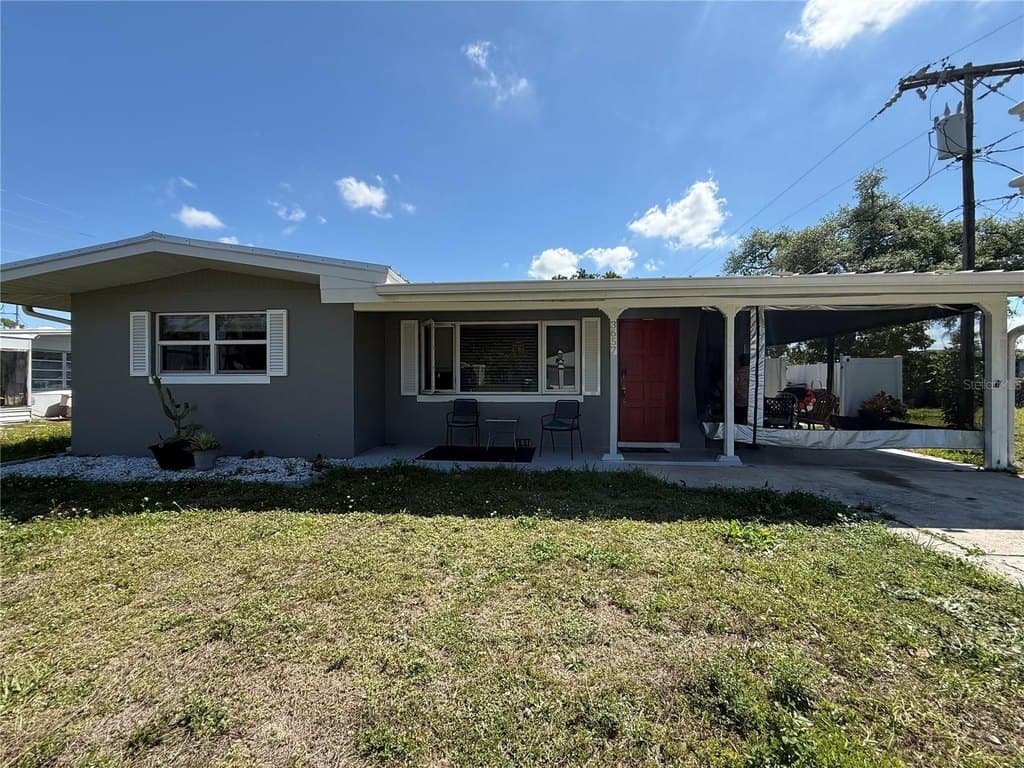 2 bedroom house for sale at 3657 Kelly St Fort Myers - $199,000