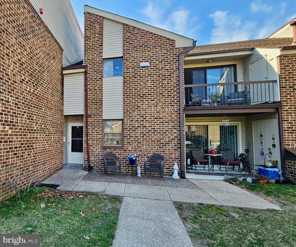 1 bedroom condo for sale at 1475 Mount Holly Rd Apt B5 Beverly - $165,000