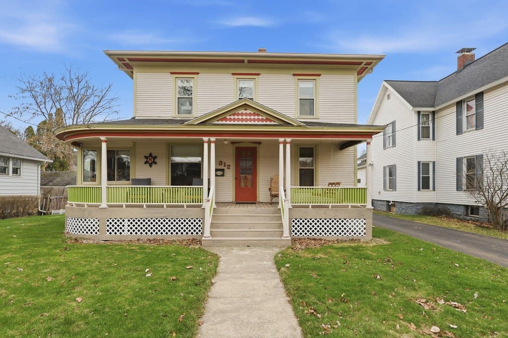 3 bedroom house for sale at 312 Perry St Albion - $170,000