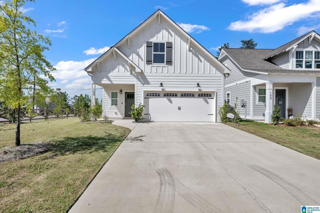 4 bedroom house for sale at 104 Huntley Ridge Dr Pelham 35124 - $418,000