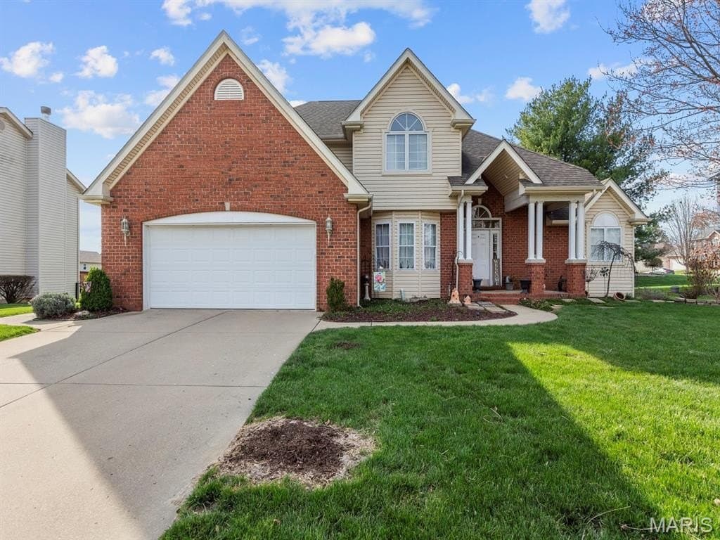 4 bedroom house for sale at 1219 Quail Ridge Ct Belleville - $395,000