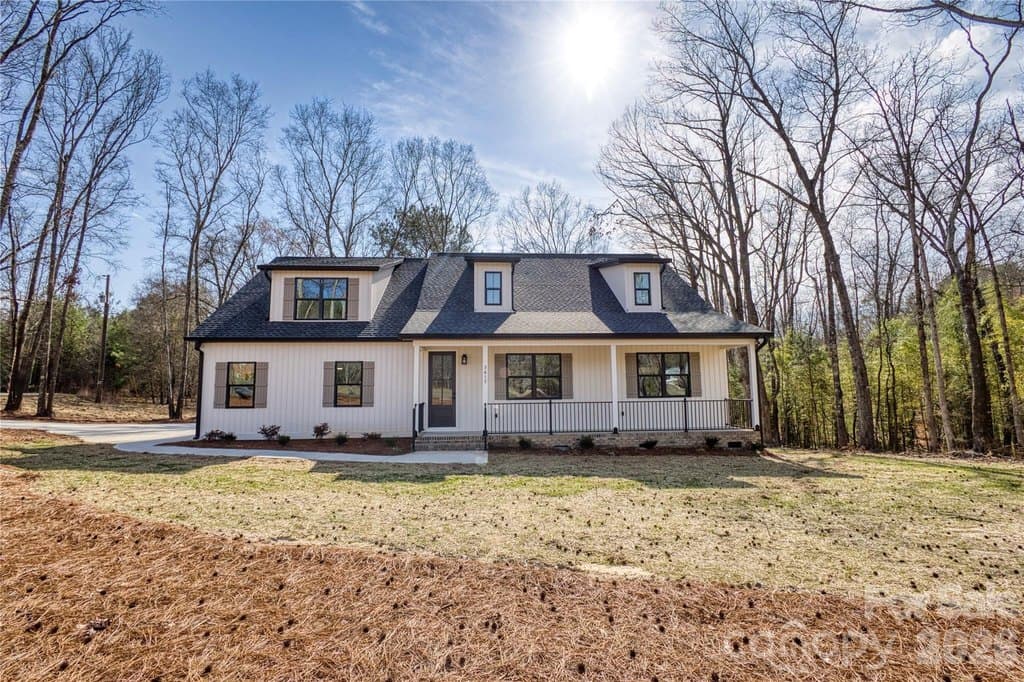 3 bedroom house for sale at 3617 Cornwell Ct Catawba - $539,900