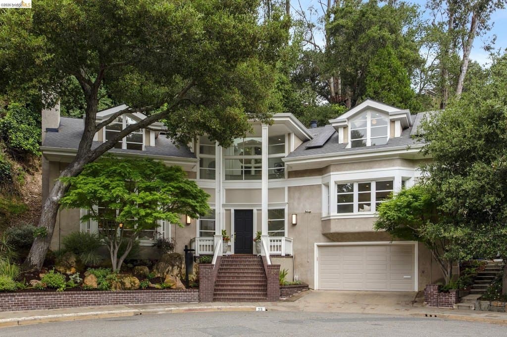 4 bedroom house for sale at 23 Valant Pl Piedmont 94610 - $2,795,000