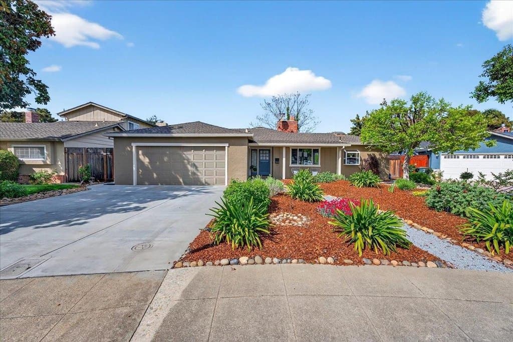 4 bedroom house for sale at 1312 Lubich Dr Mountain View 94040 - $2,999,999
