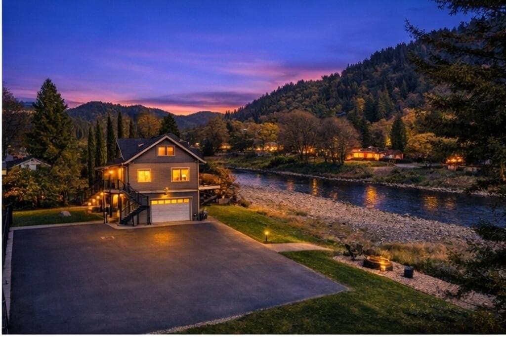 3 bedroom house for sale at 461 Fielder Ln Grants Pass 97526 - $949,900
