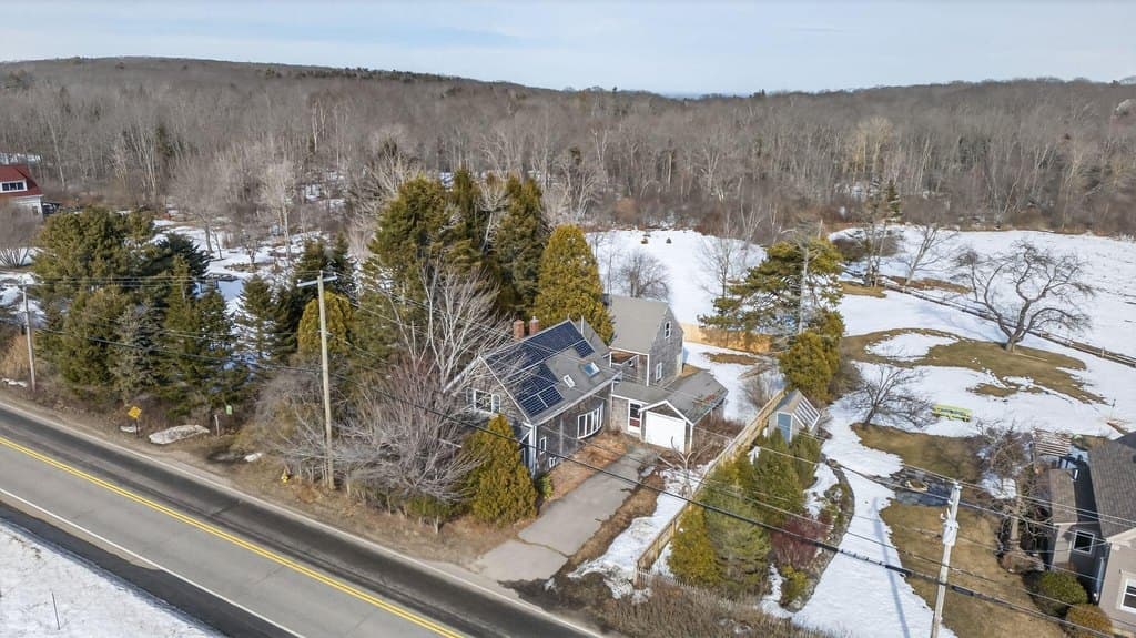 2 bedroom house for sale at 52 Two Lights Rd Cape Elizabeth - $750,000