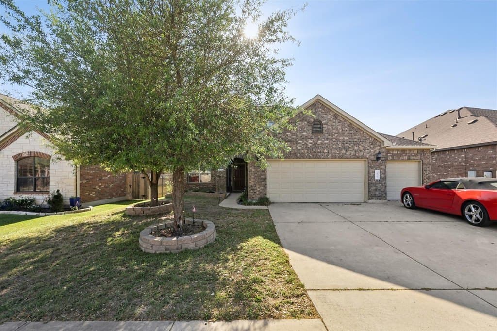 5 bedroom house for sale at 1917 Pecan Valley Dr Leander 78641 - $520,000