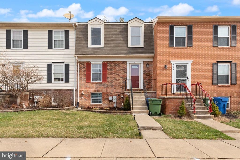 3 bedroom townhouse for sale at 3633 Torey Ln Abingdon - $289,900