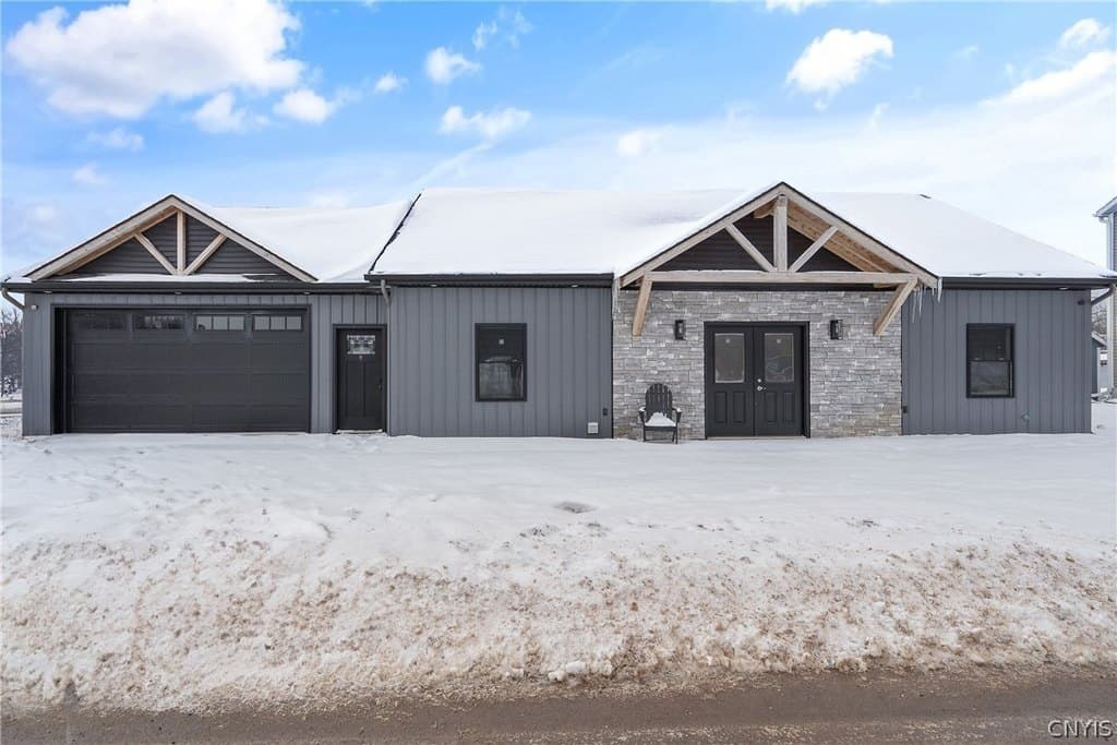 2 bedroom house for sale at 144 County Route 37 Central Square - $649,900