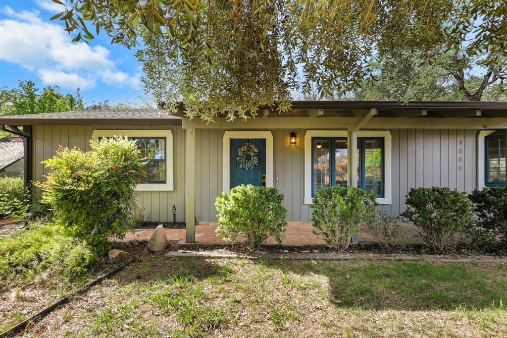 3 bedroom house for sale at 4550 Placer Rd Redding 96001 - $315,000