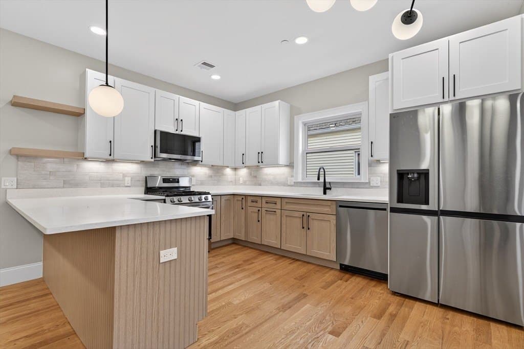 3 bedroom condo for sale at 29B Prichard Ave Unit 2 Somerville 02144 - $999,900