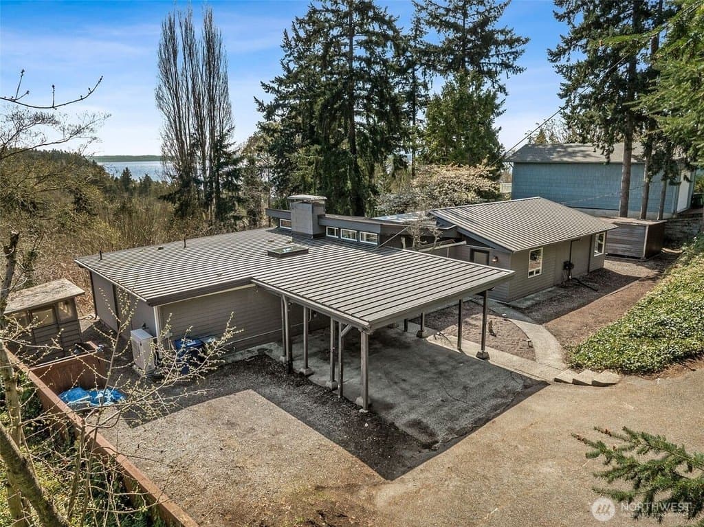 3 bedroom house for sale at 17220 Sylvester Rd SW Normandy Park 98166 - $795,750