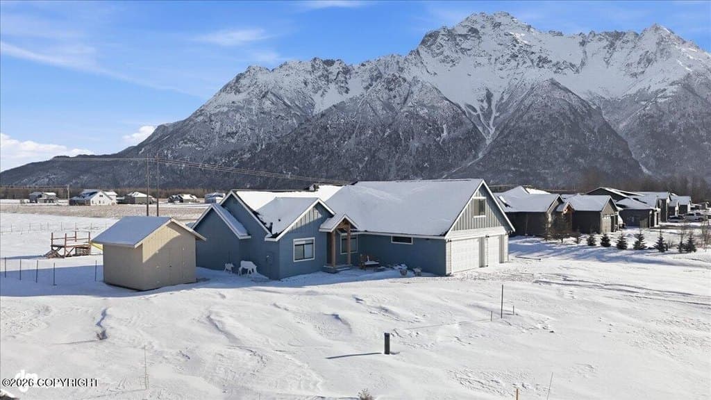 3 bedroom house for sale at 5313 S Sisters St Butte - $599,500