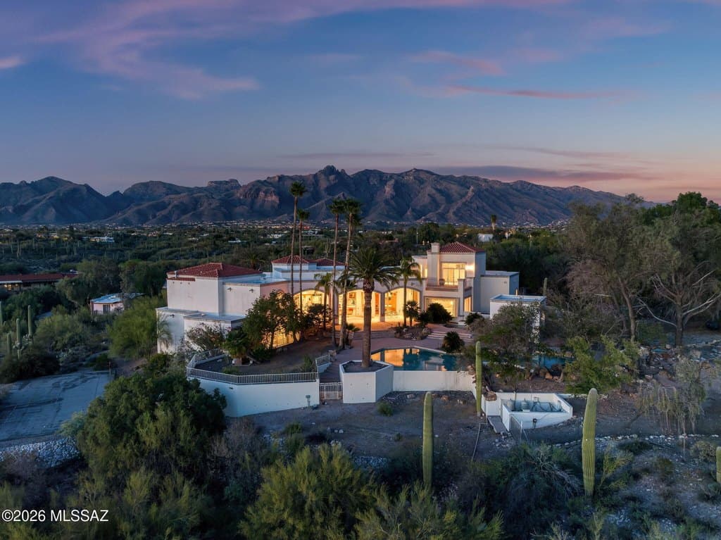 7 bedroom house for sale at 5151 N Calle Ladero Catalina Foothills - $3,250,000