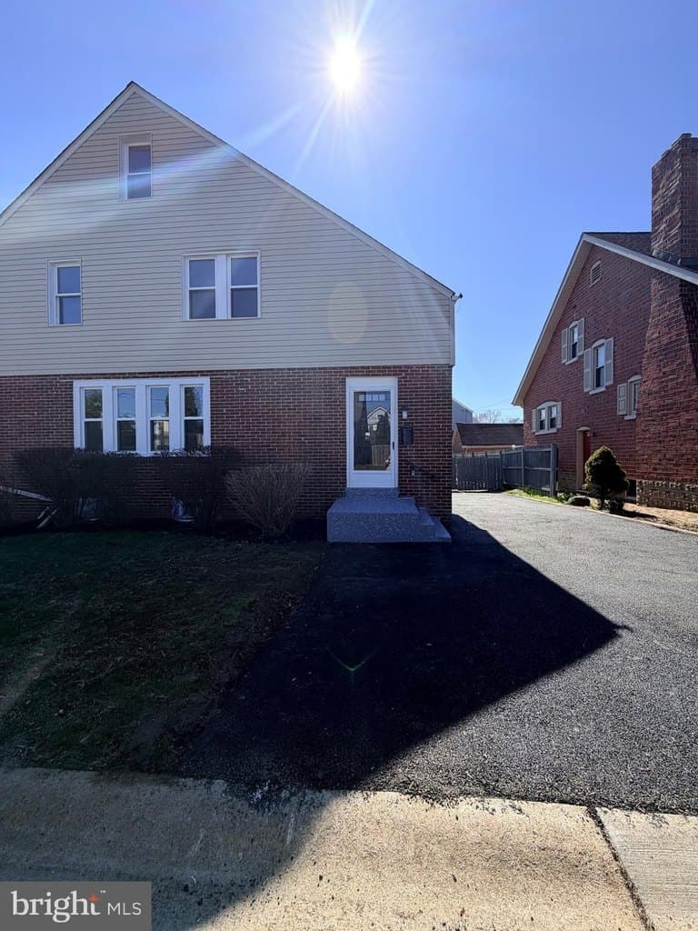 4 bedroom house for sale at 402 Grove Ave Bellefonte - $449,900
