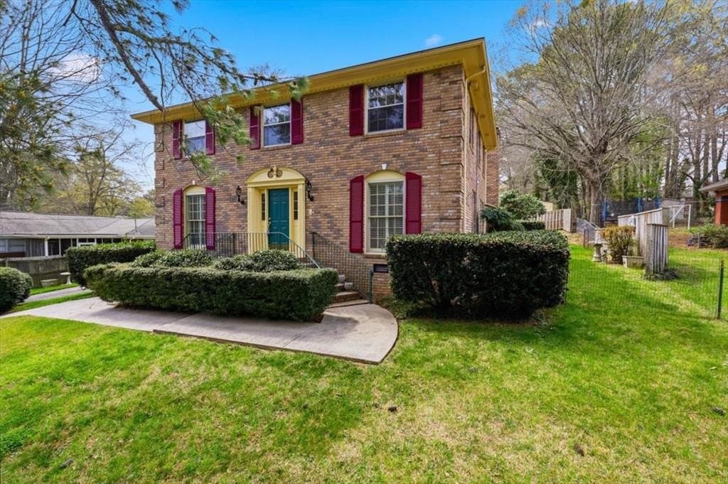 4 bedroom house for sale at 203 Auburn Dr Dalton 30720 - $350,000