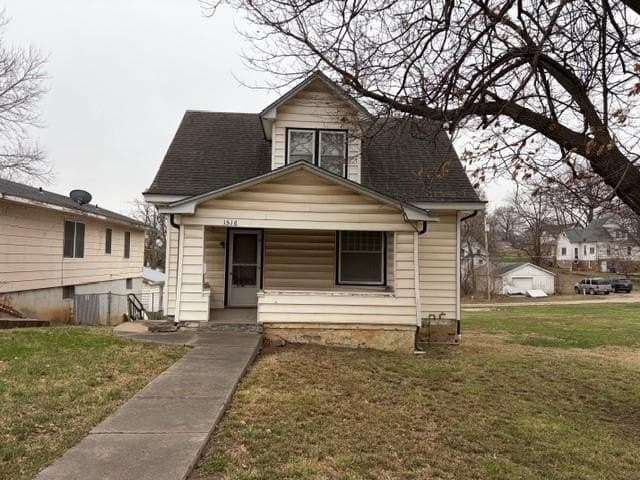 3 bedroom house for sale at 1516 Santa Fe St Atchison - $45,000