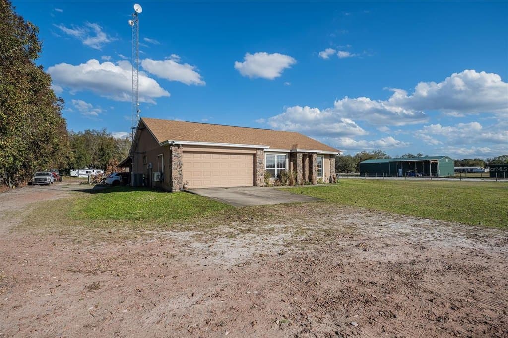 4 bedroom house for sale at 570 Old Bartow Lake Wales Rd Alturas - $590,000