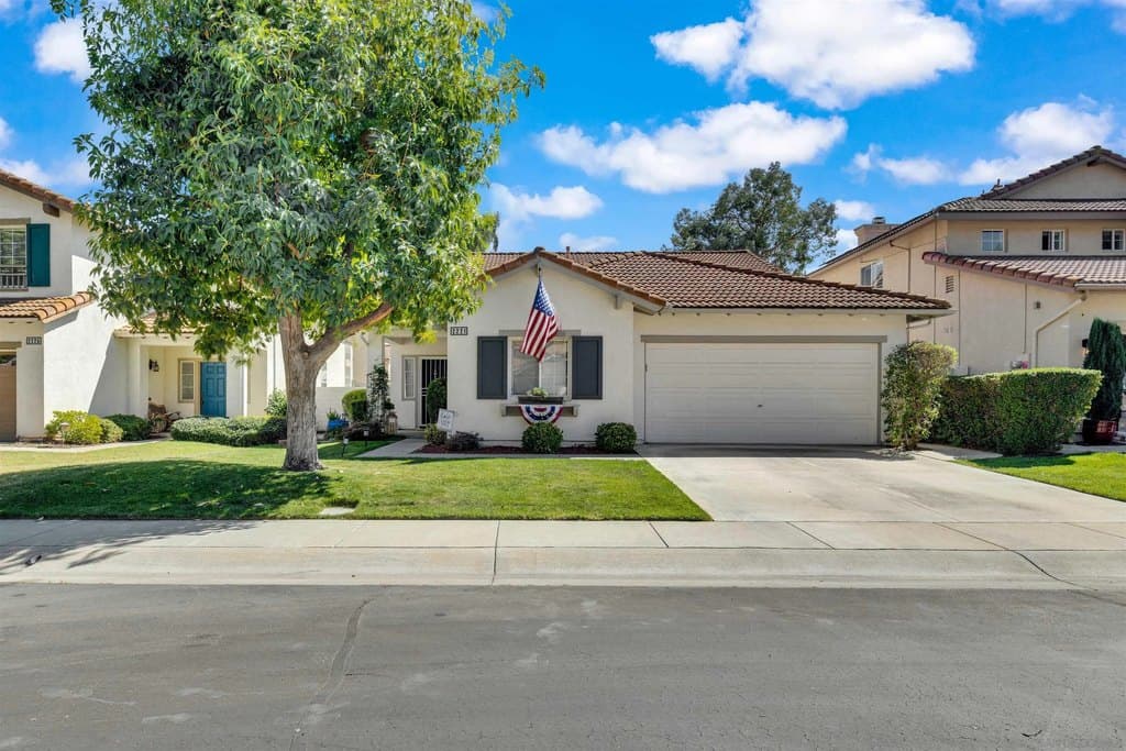 4 bedroom house for sale at 2221 Orange Grove Pl Escondido - $899,000