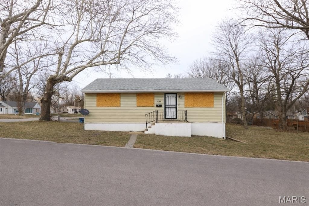 3 bedroom house for sale at 6300 Evergreen Blvd Berkeley - $99,000
