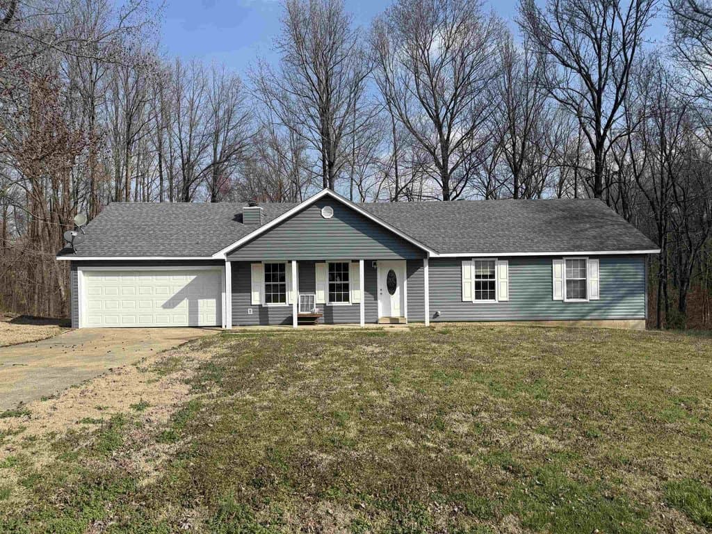 3 bedroom house for sale at 260 Chisolm Trl Atoka - $255,000