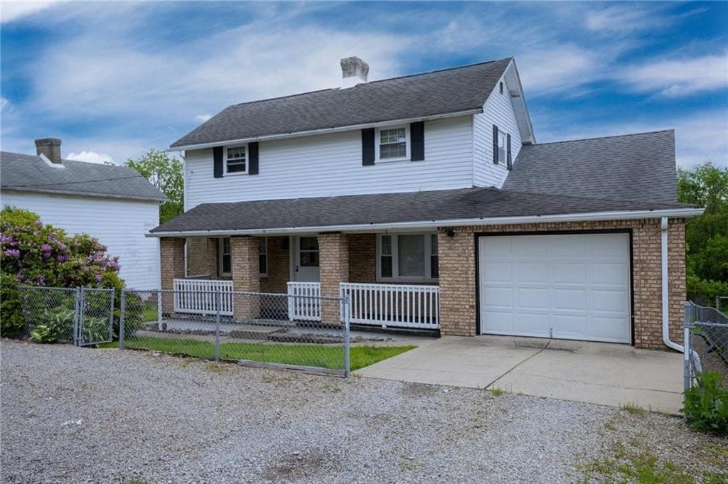3 bedroom house for sale at 10 North St Atlasburg - $199,900