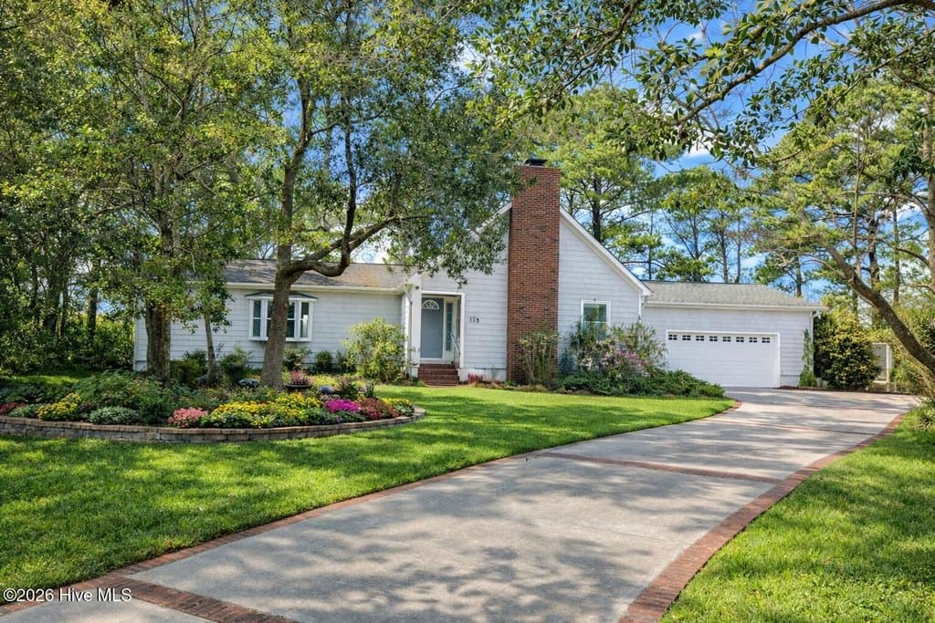3 bedroom house for sale at 115 Apollo Dr Cape Carteret - $549,900