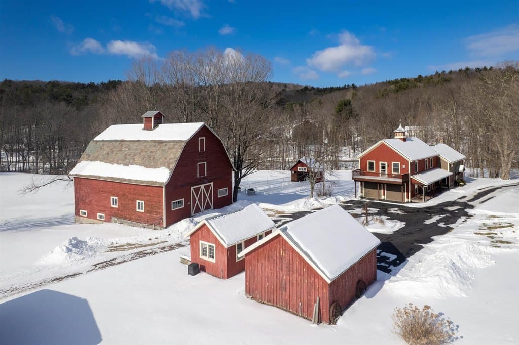 4 bedroom house for sale at 1970 E Hubbardton Rd Castleton - $949,000