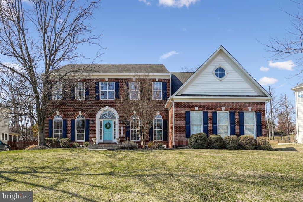4 bedroom house for sale at 22527 Forest Run Dr Ashburn 20148 - $1,699,000