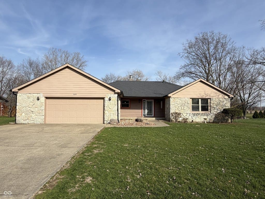 3 bedroom house for sale at 3045 N County Road 950 E Brownsburg 46112 - $356,700