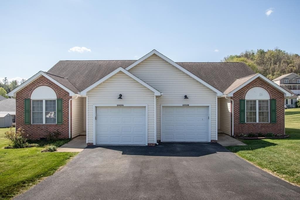 multi-family for sale at Deer Run Dr Abingdon - $1,100,000